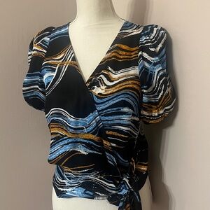 ⭐️ 2 for $15. Nine West Blue and Gold Patterned Wrap Top Blouse